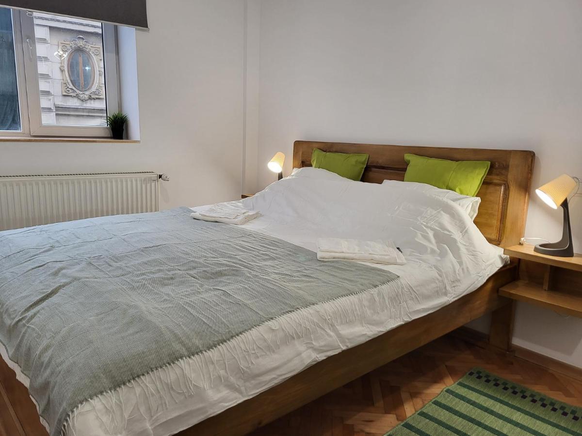 Cozy Old Town Apartments - Lipscani Bucarest Esterno foto